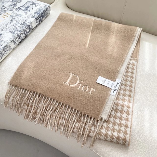 Dior scarf: seller detail photo 4