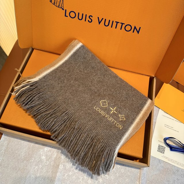 LV Louis Vuitton scarf: seller detail photo 5