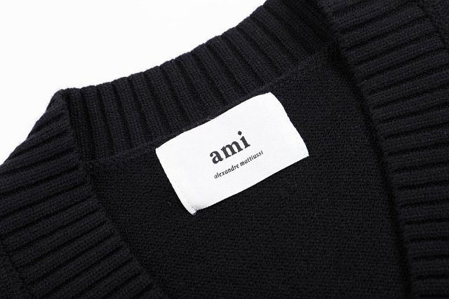 Ami Paris Sweater: seller detail photo 4