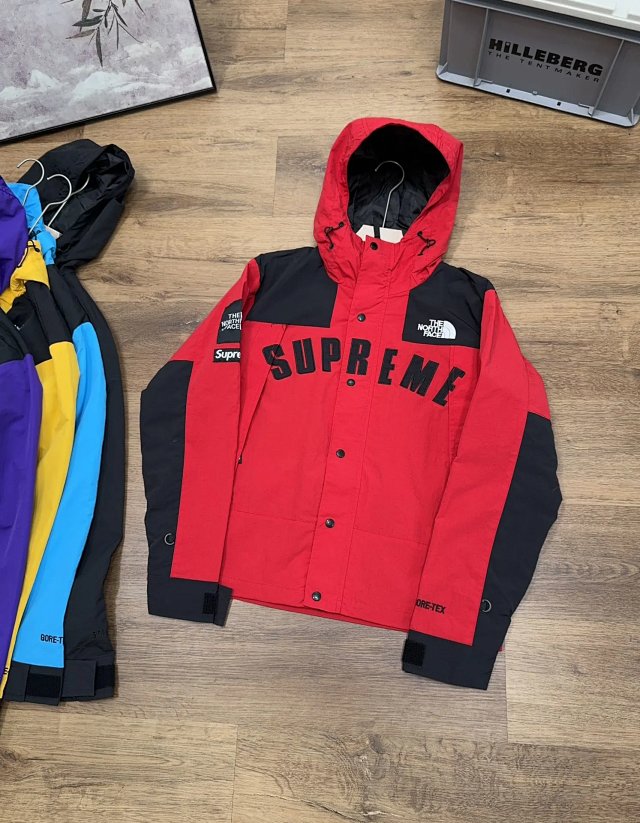 Suprme x The North Face Jacket: seller detail photo 8