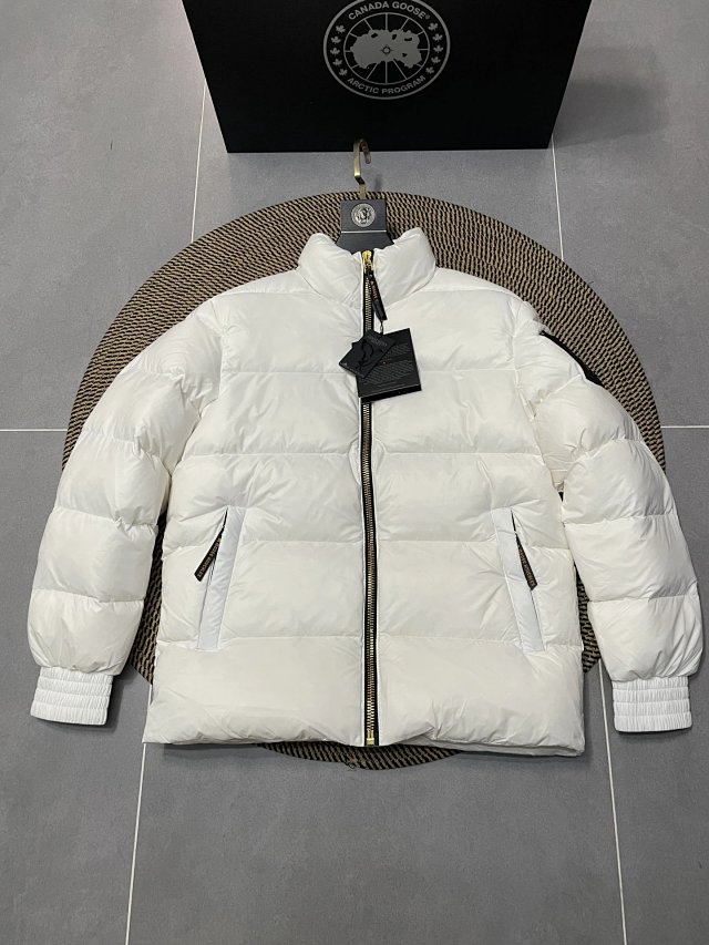 Moose Knuckles Down Jacket: seller detail photo 1