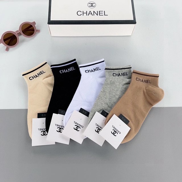 CHANEL Socks: seller detail photo 12