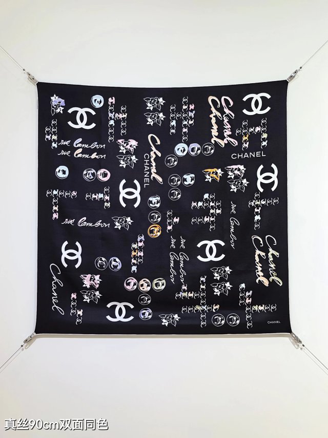 Chanel scarf: seller detail photo 6