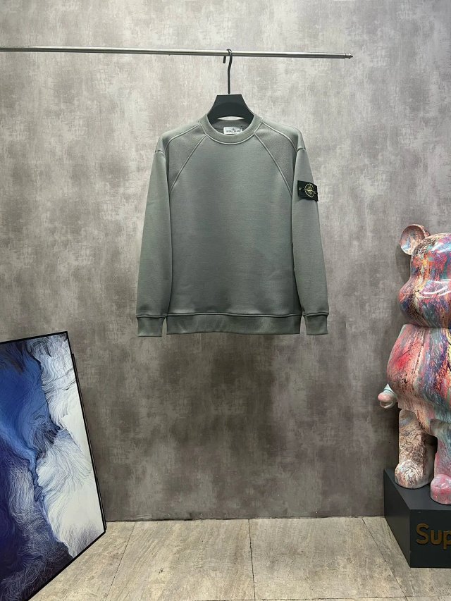 Stone Island Sweatshirt: seller detail photo 4
