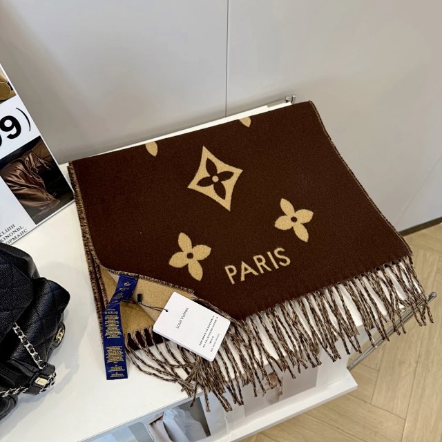 LV Louis Vuitton scarf: seller detail photo 3