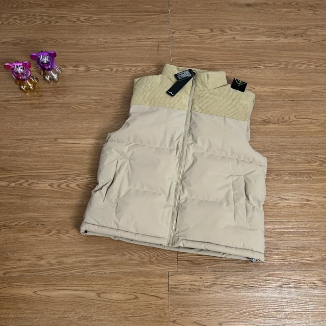 Stone Island Down Vest: seller detail photo 4