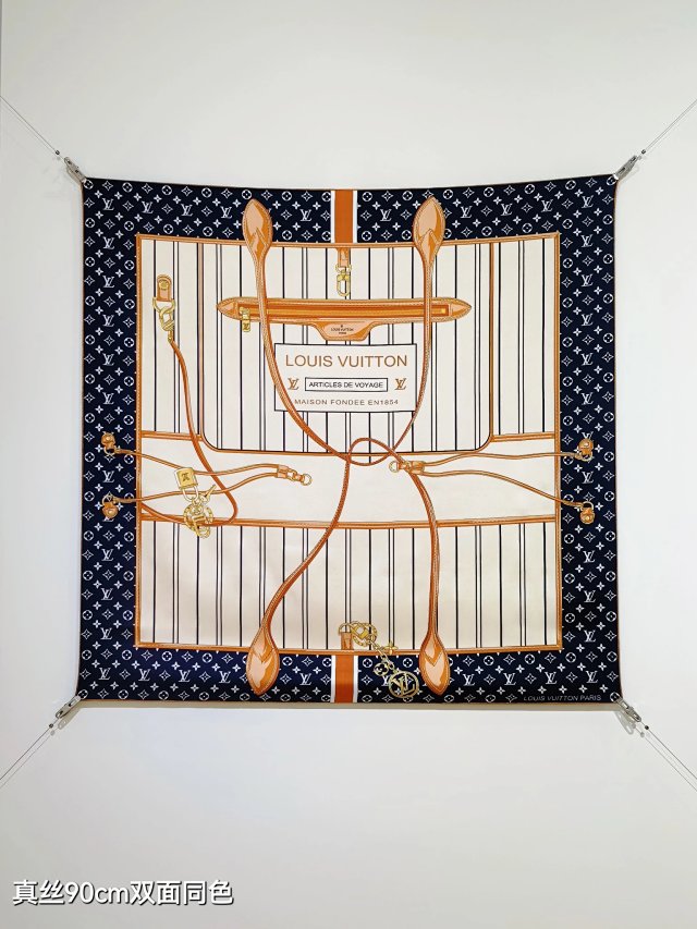 LV Louis Vuitton scarf: seller detail photo 4
