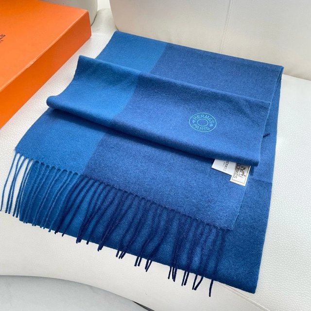 Hermès Scarf: seller detail photo 4