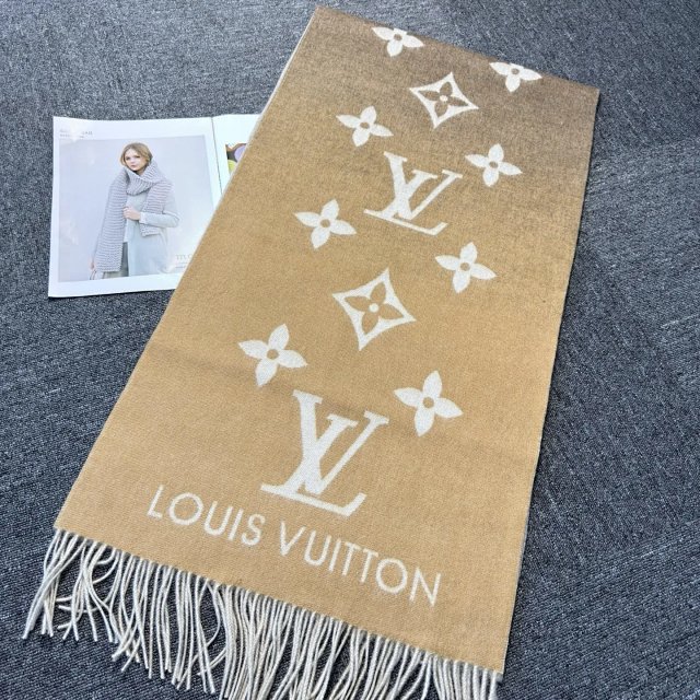 LV Louis Vuitton scarf: seller detail photo 8