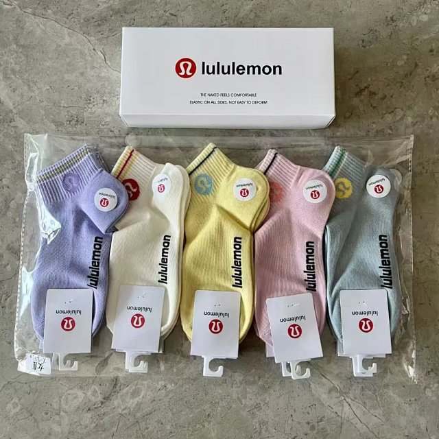 lululemon Socks: seller detail photo 6
