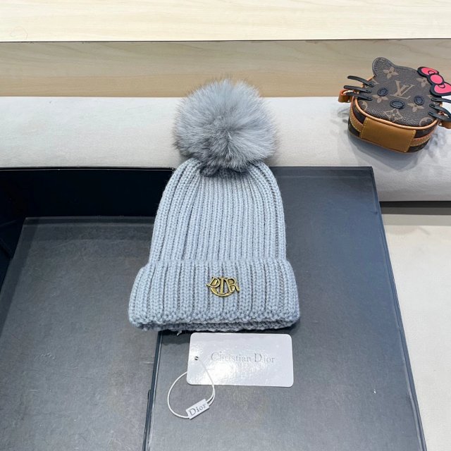 Dior knitted hat: seller detail photo 2