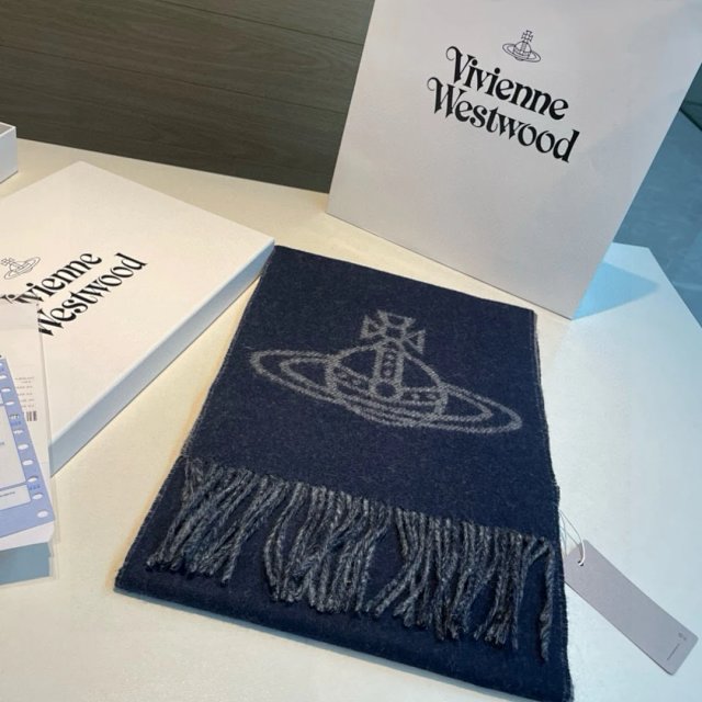 Vivienne Westwood Scarf: seller detail photo 4