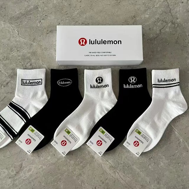 lululemon Socks: seller detail photo 4