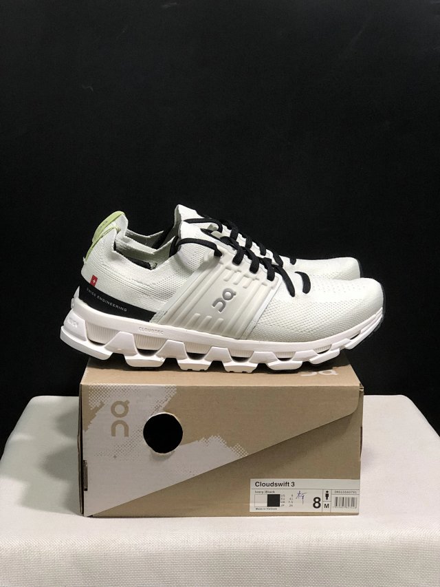 On Running Clouds Sneakers: seller detail photo 5