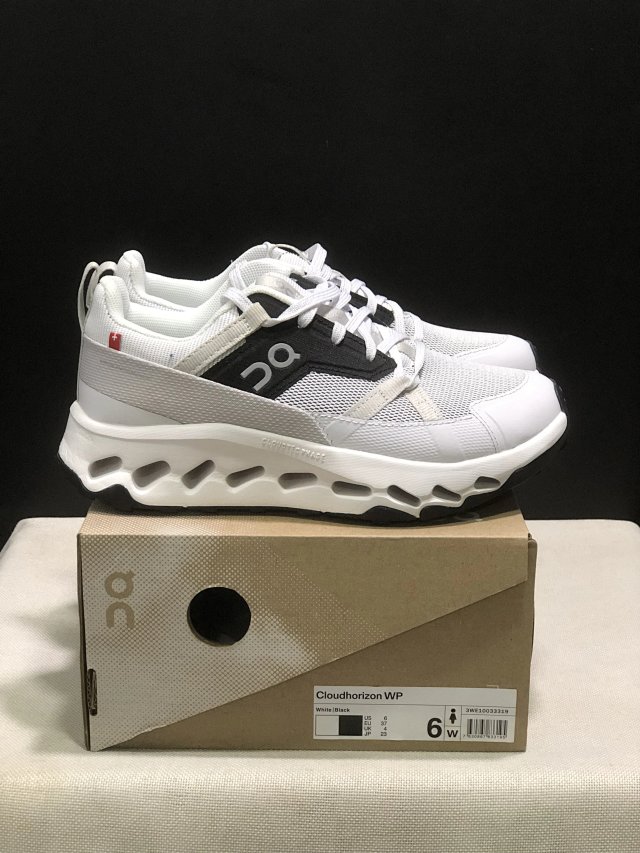 On Running Clouds Sneakers: seller detail photo 12