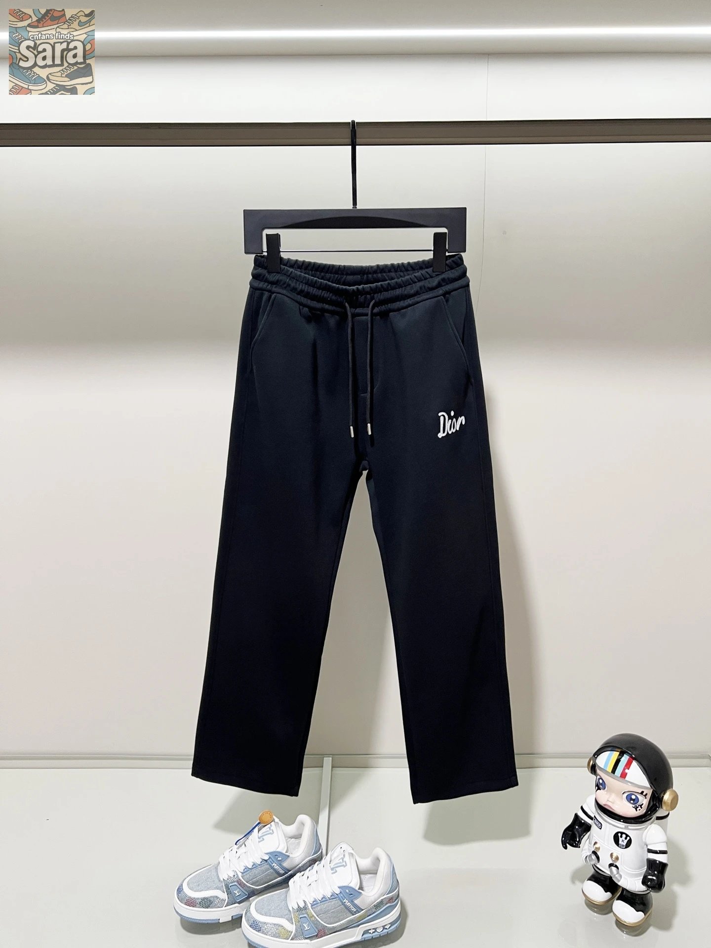 Moncler Logo Embroidered Navy Sweatpants - 14