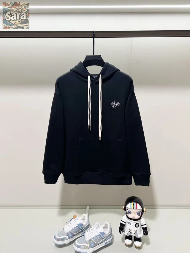 Dior Hoodies & Sweatshirts Logo Pullover Hoodie product detail image 7