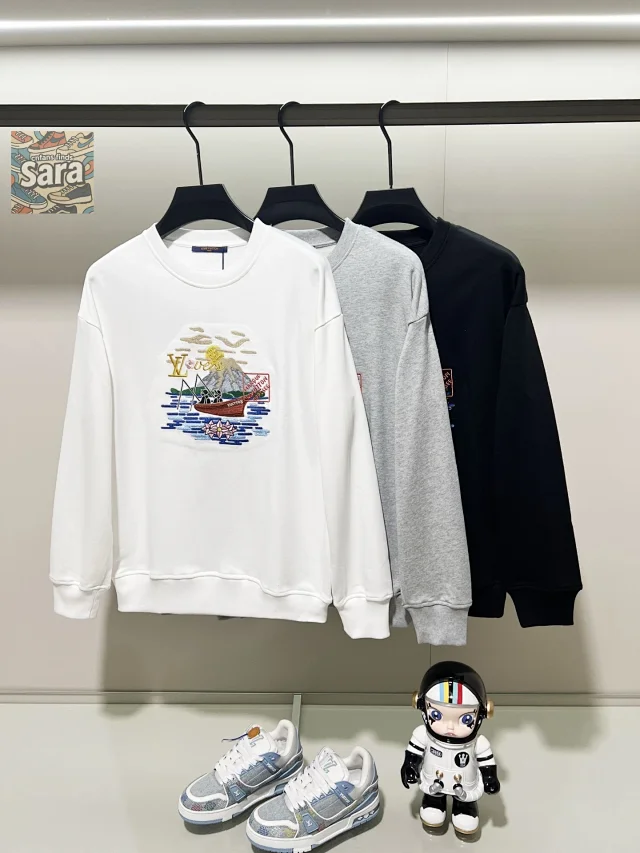 Loewe Hoodies & Sweatshirts Logo-Embroidered Crewneck Sweatshirt product detail image 1