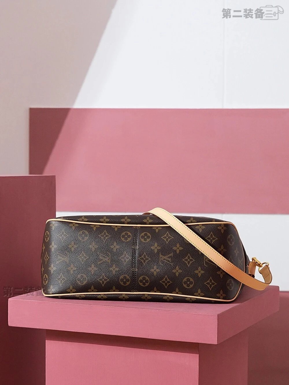 Louis Vuitton Monogram Canvas Neo Noé Shoulder Bag Brown - 29