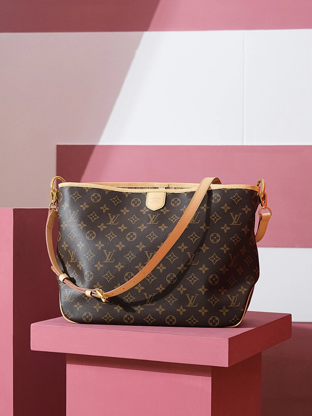 Louis Vuitton Monogram Canvas Neo Noé Shoulder Bag Brown