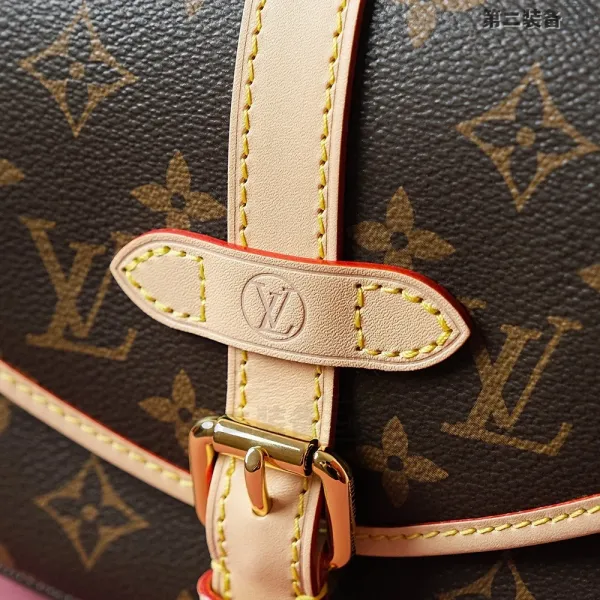 Louis Vuitton Monogram Saddle Bag Beige Crossbody Bag - 17