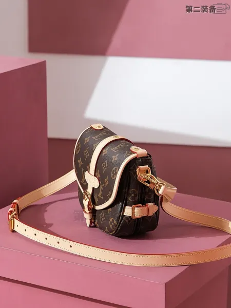 Louis Vuitton Monogram Saddle Bag Beige Crossbody Bag - 28