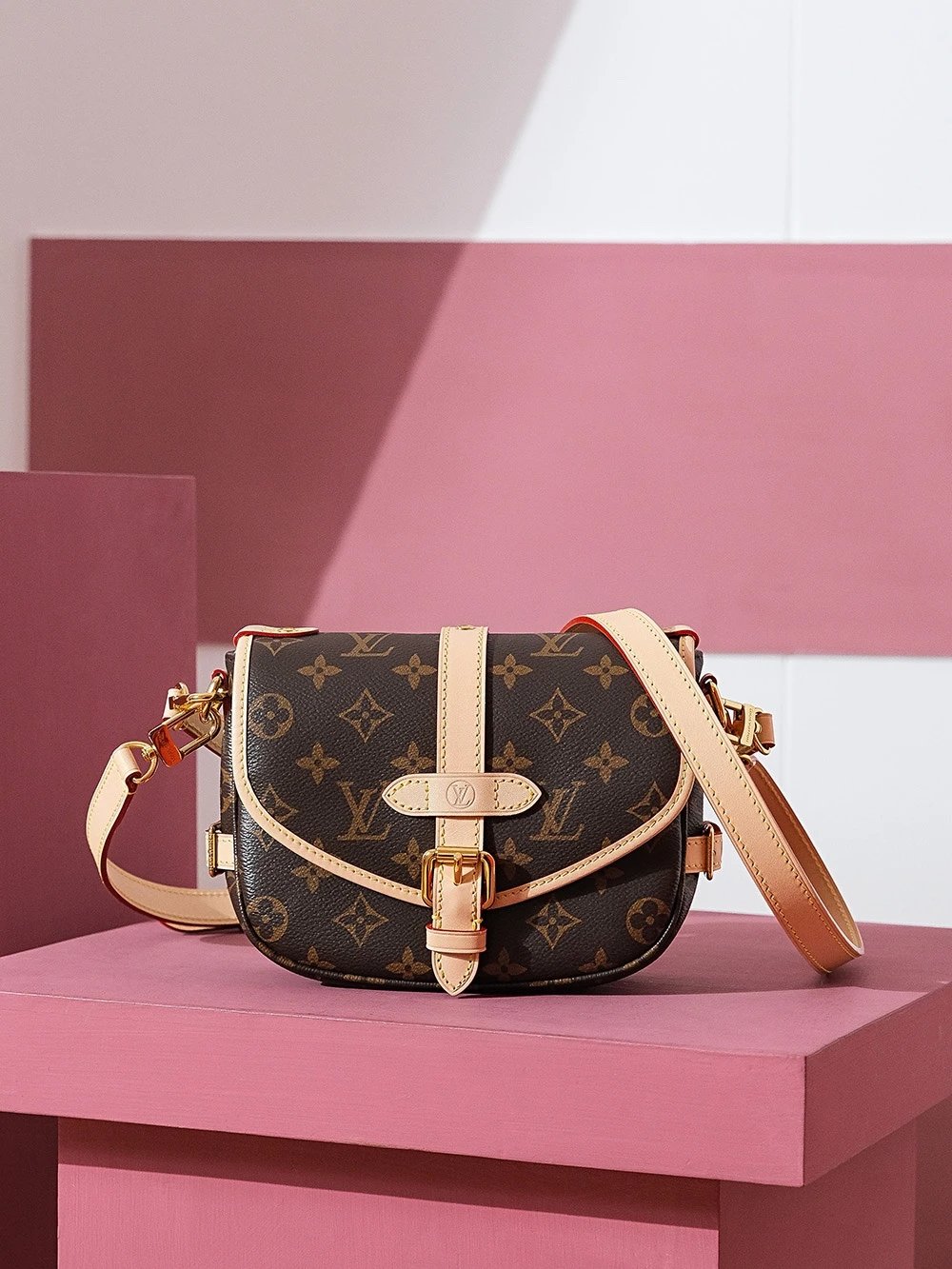Louis Vuitton Monogram Saddle Bag Beige Crossbody Bag