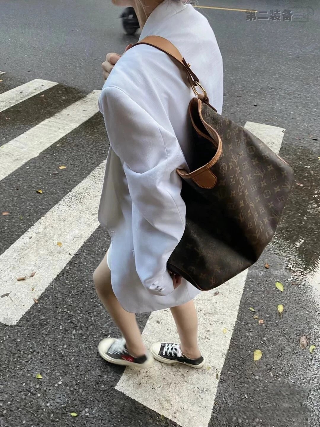 Louis Vuitton Monogram Canvas Neo Noé Shoulder Bag Brown - 6
