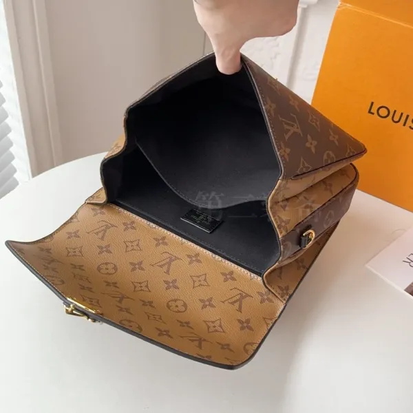 Louis Vuitton Pochette Métis Monogram Gradient Shoulder Bag - 22