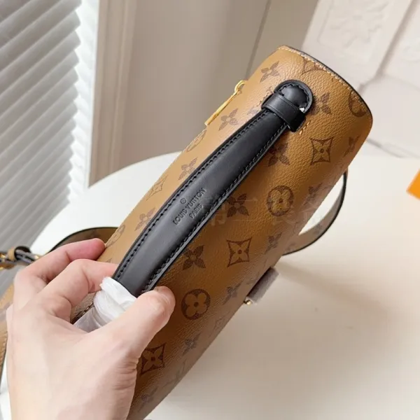 Louis Vuitton Pochette Métis Monogram Gradient Shoulder Bag - 26