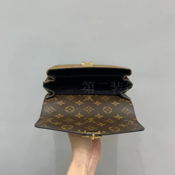 Louis Vuitton Pochette Métis Monogram Gradient Shoulder Bag - 19