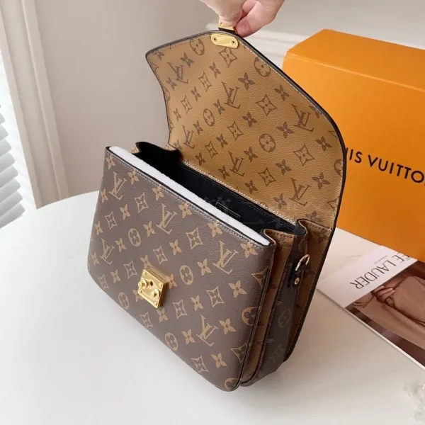 Louis Vuitton Pochette Métis Monogram Gradient Shoulder Bag - 21