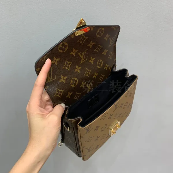 Louis Vuitton Pochette Métis Monogram Gradient Shoulder Bag - 18