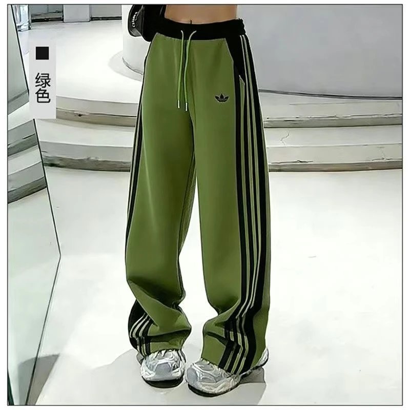 Wide-Leg Straight Pants photo 4