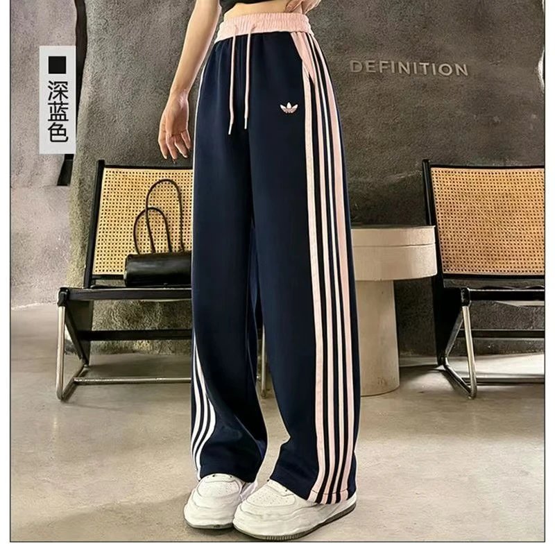 Wide-Leg Straight Pants photo 3