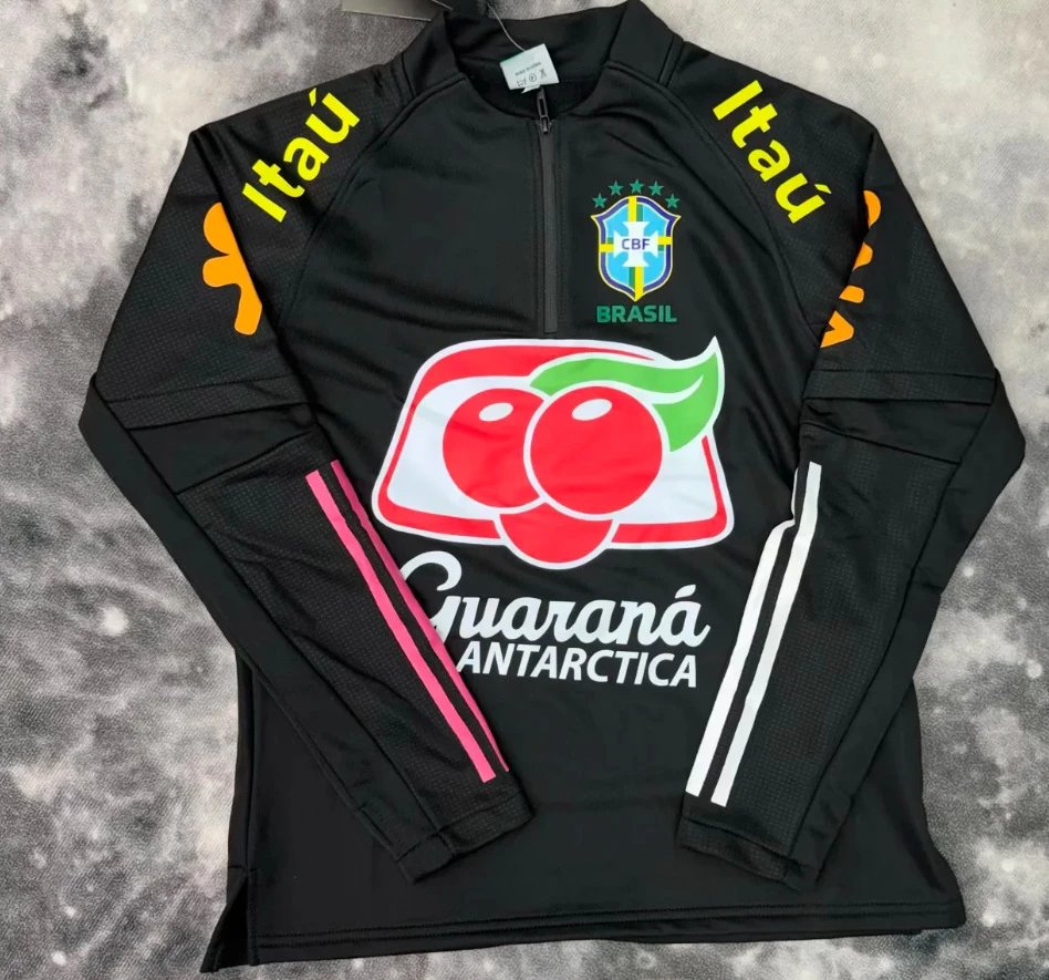 Style 102 Lightweight Brazil Black Half-Zip