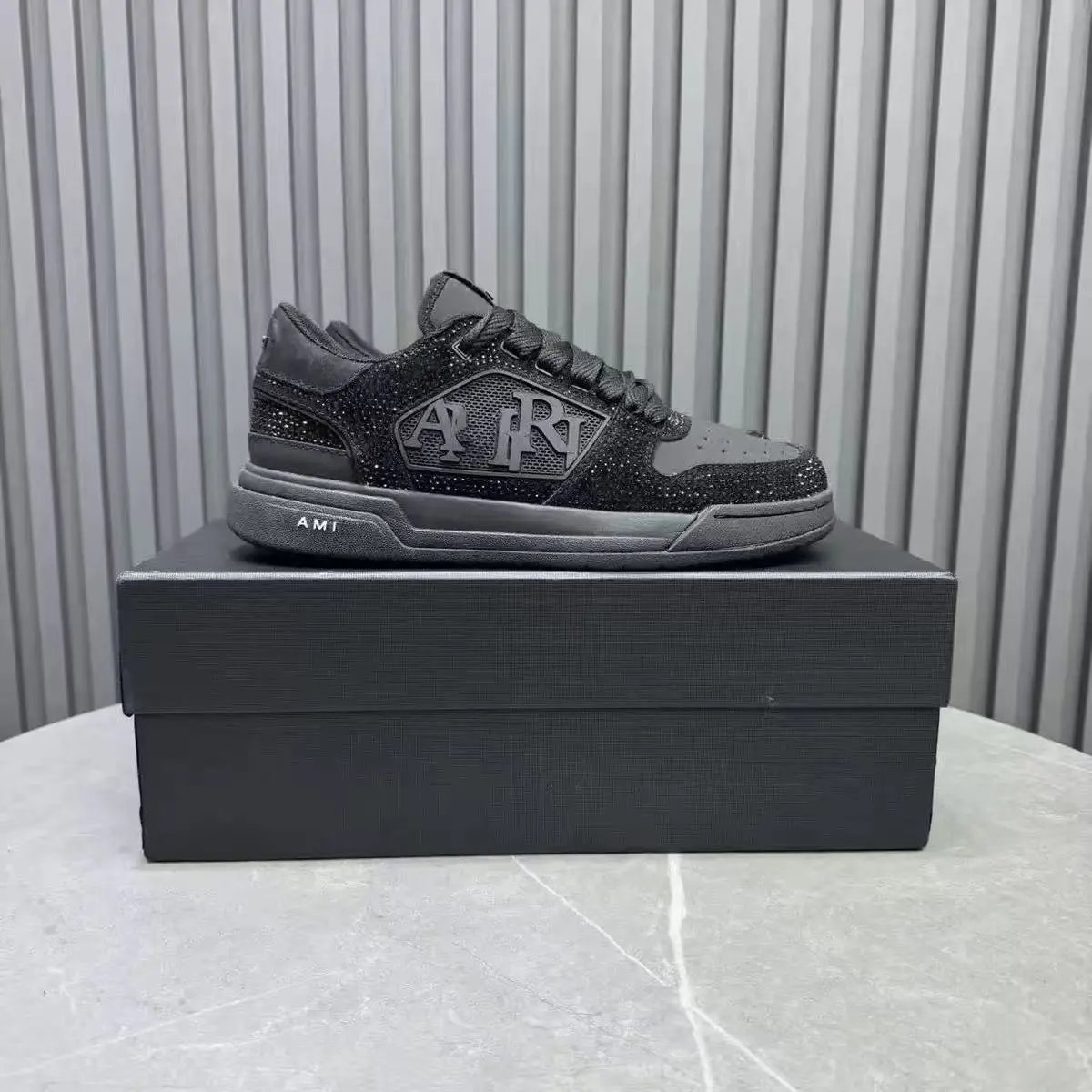 AMIRI Sneakers MA Skyline low-top — AMIRI CRYSTAL CLASSIC LOW full of black diamond