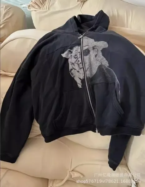 Design Benny's Video Graphic Hoodie Black Hoodie - 4