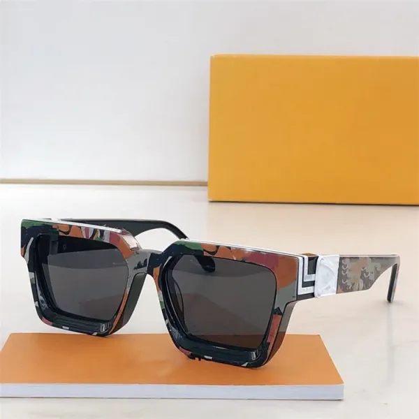 Design Oversized Geometric Print Sunglasses - 1
