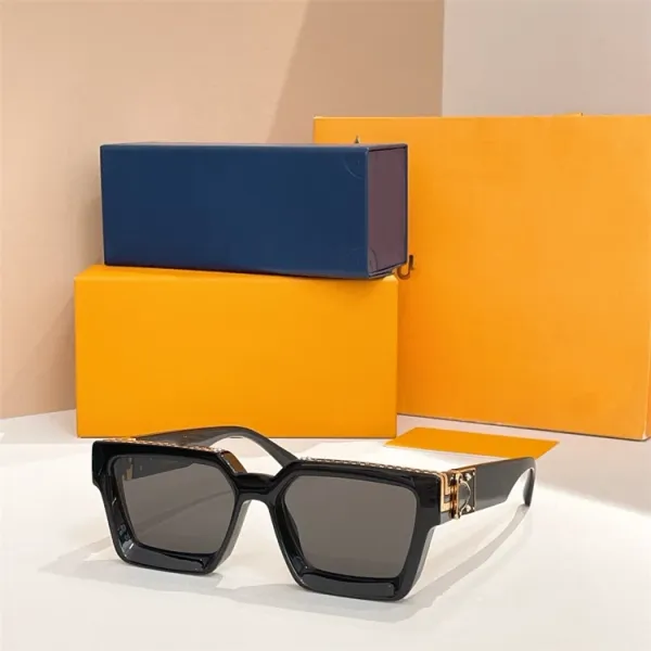 Design Oversized Geometric Sunglasses Black Gold Frame - 1
