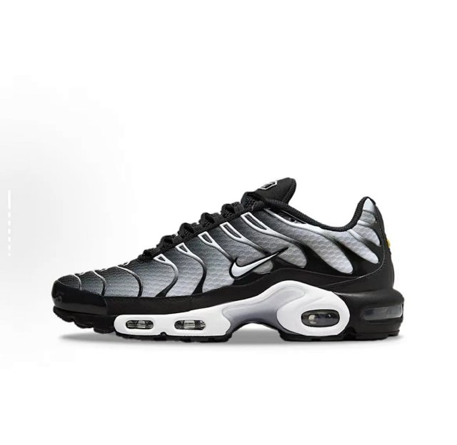 Nike Air Max Plus Shoes: seller detail photo 4