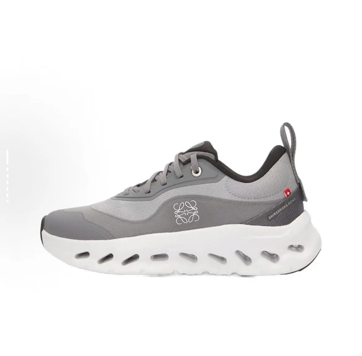 On Clouds Sneakers