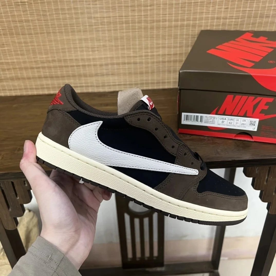 Nike x Travis Scott Air Jordan 1 Low OG 'Cactus Jack' Navy Sneakers - 37