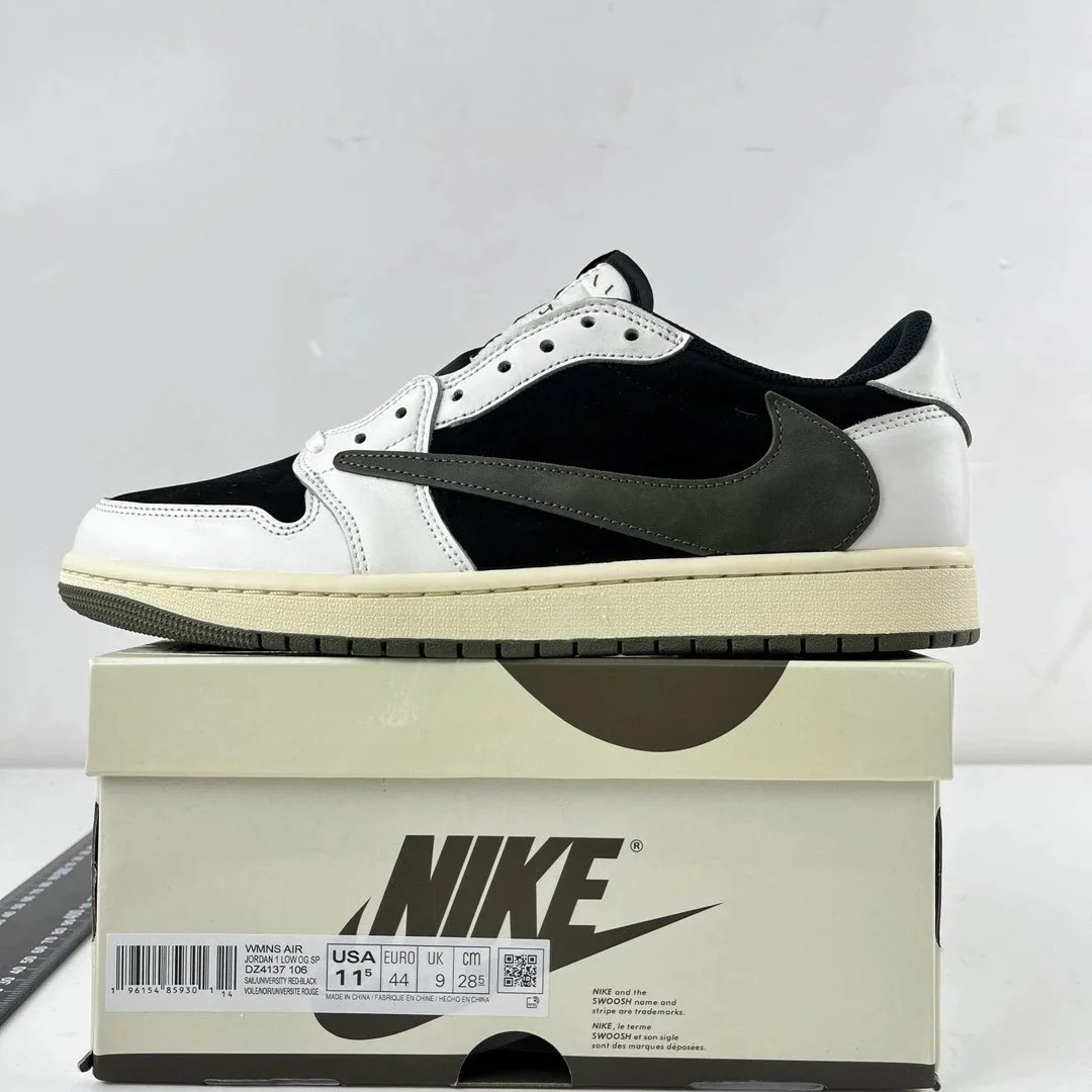 Nike x Travis Scott Air Jordan 1 Low OG 'Cactus Jack' Navy Sneakers - 38