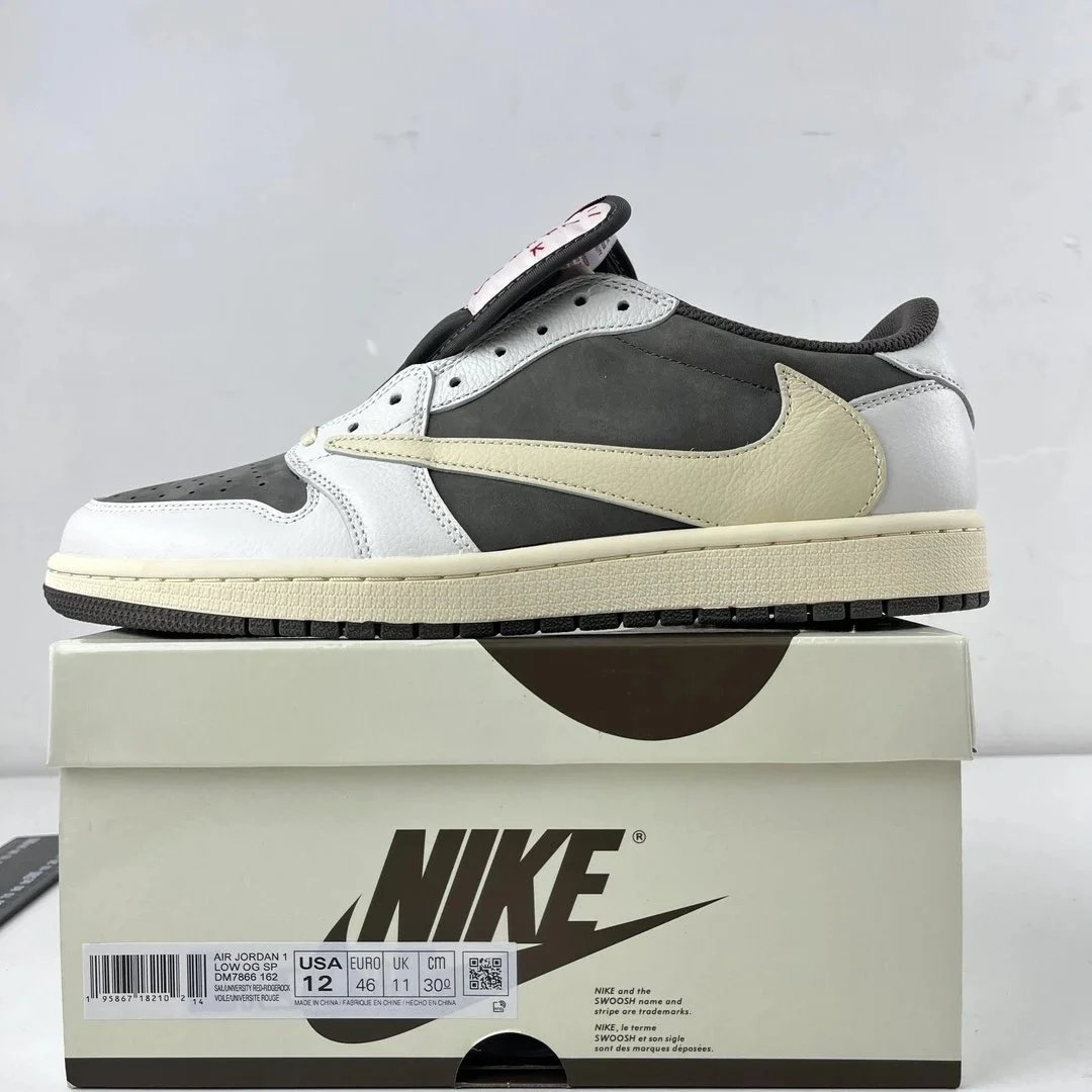 Nike x Travis Scott Air Jordan 1 Low OG 'Cactus Jack' Navy Sneakers - 33
