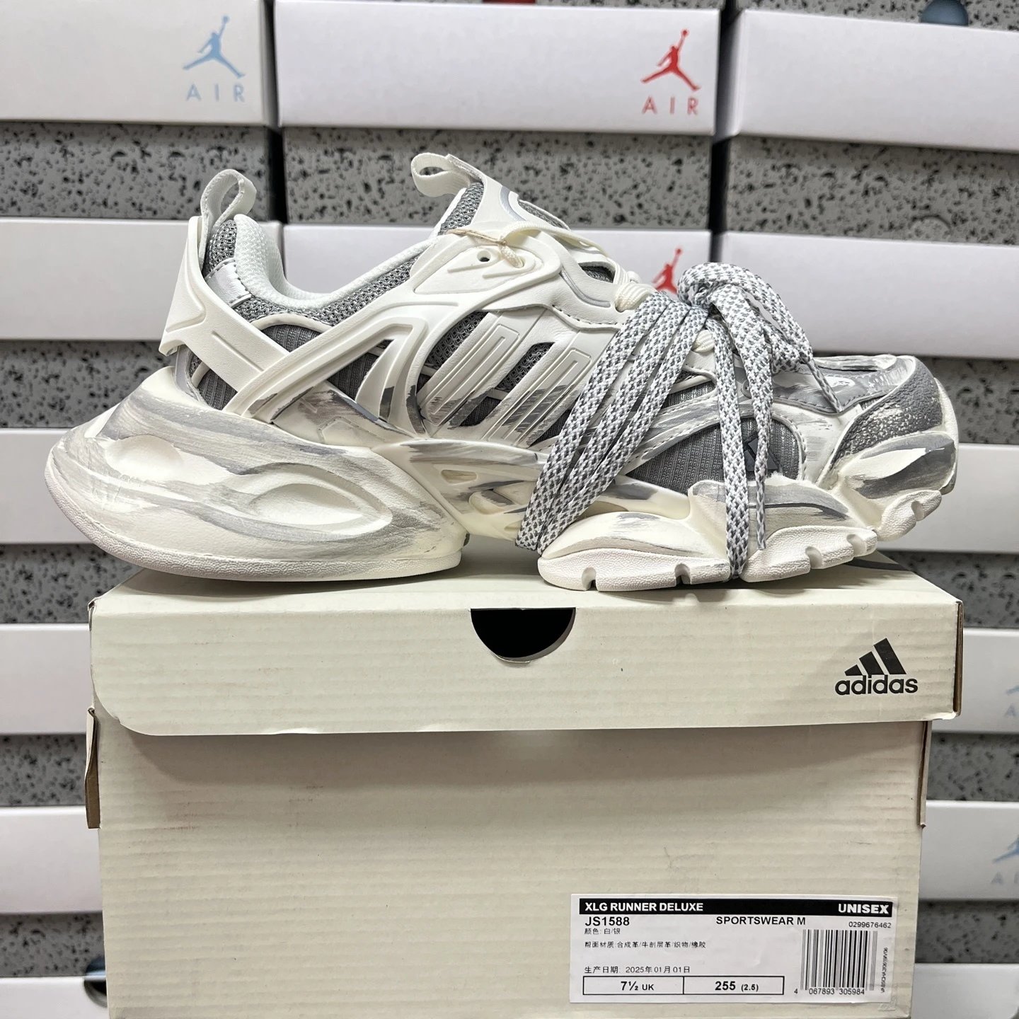 SK01-18253
