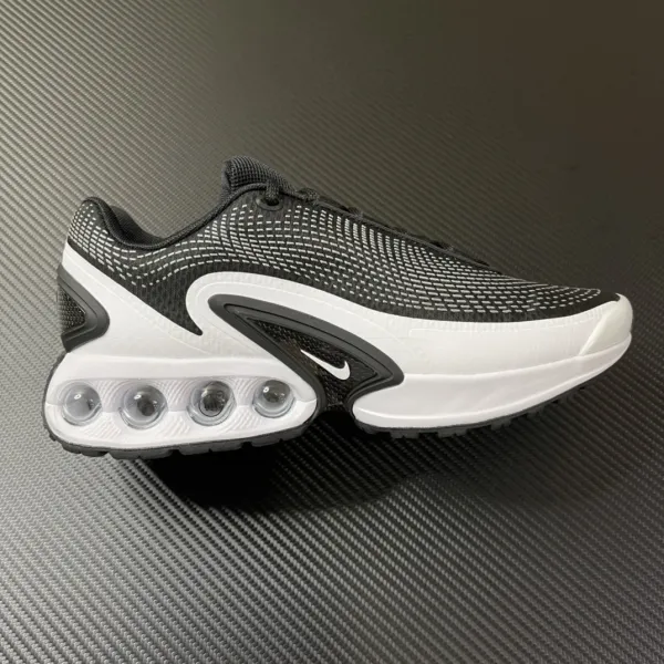Nike Air Max Dn White/Black/Green Sneakers - 25
