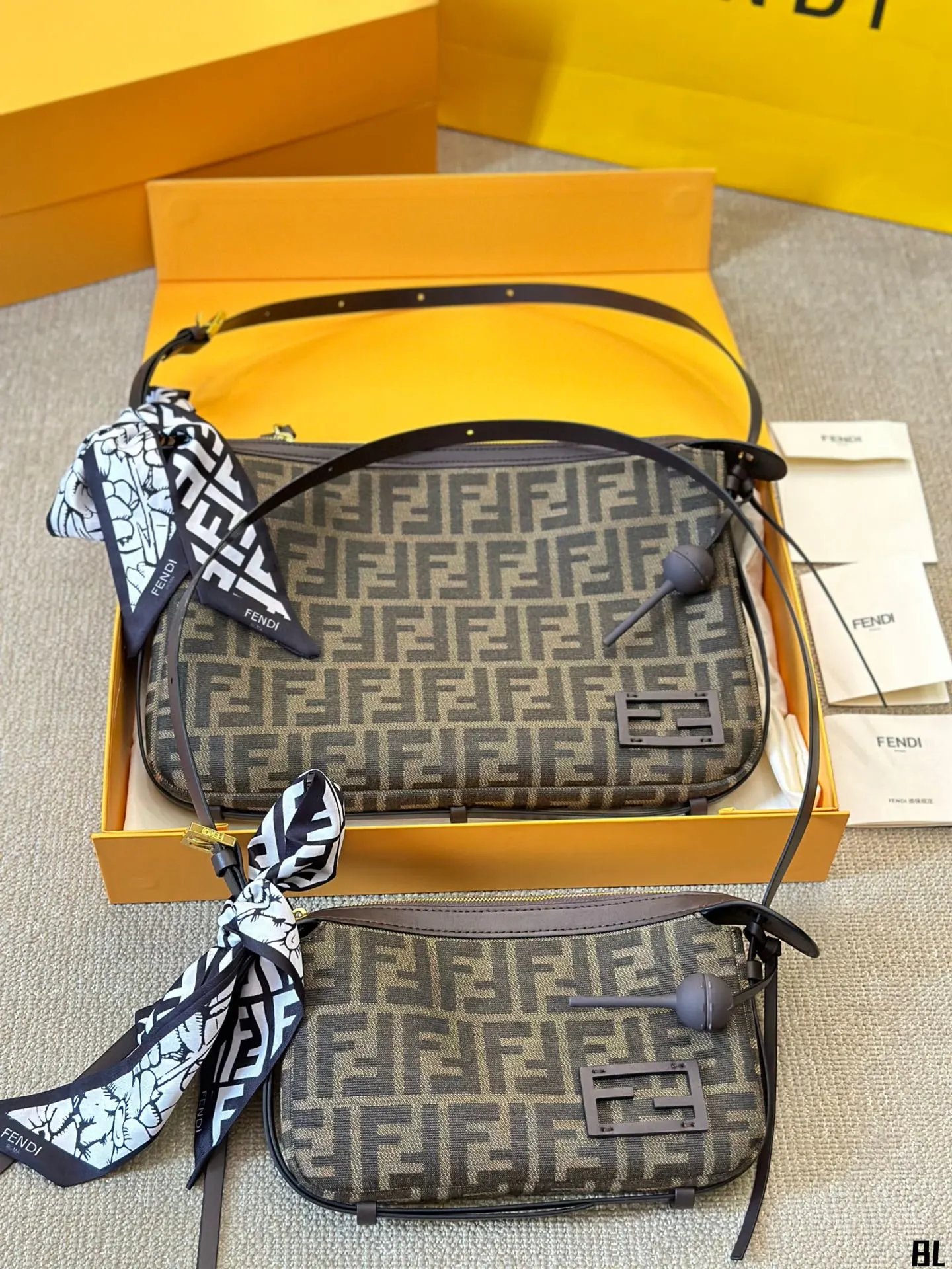 F*ndi Handbags Simpl - 133710