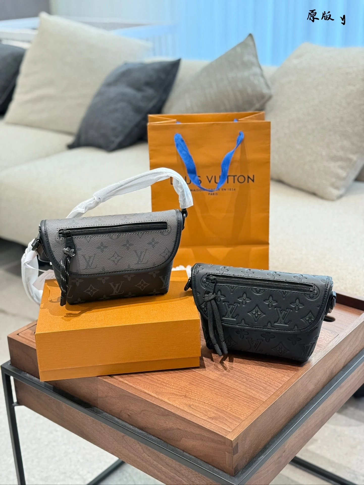 L*uis V*itton Handbags Pulse - 132834