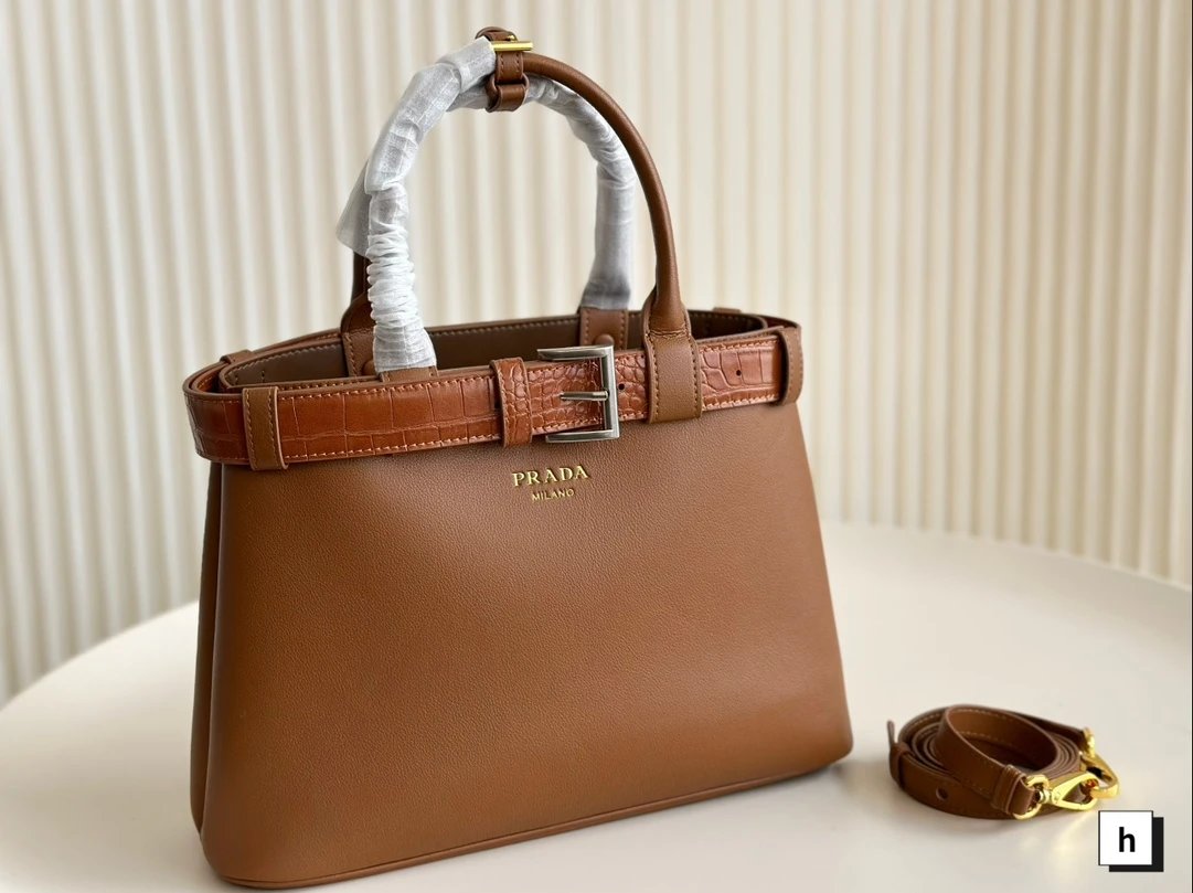 Pr*da Handbags - 133601